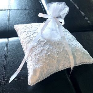 Wedding Pillow - Brand New with Ring Bag